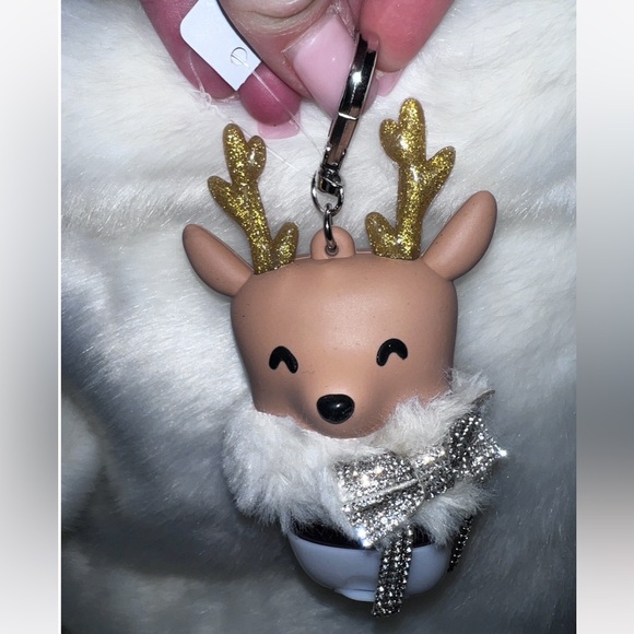 New bath and body works fluffy & rhinestone bling reindeer keychain w/pocket bac - Picture 11 of 16